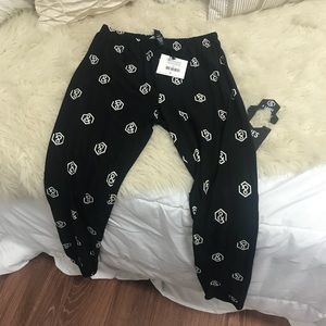 Agnes and Dora logo leggings